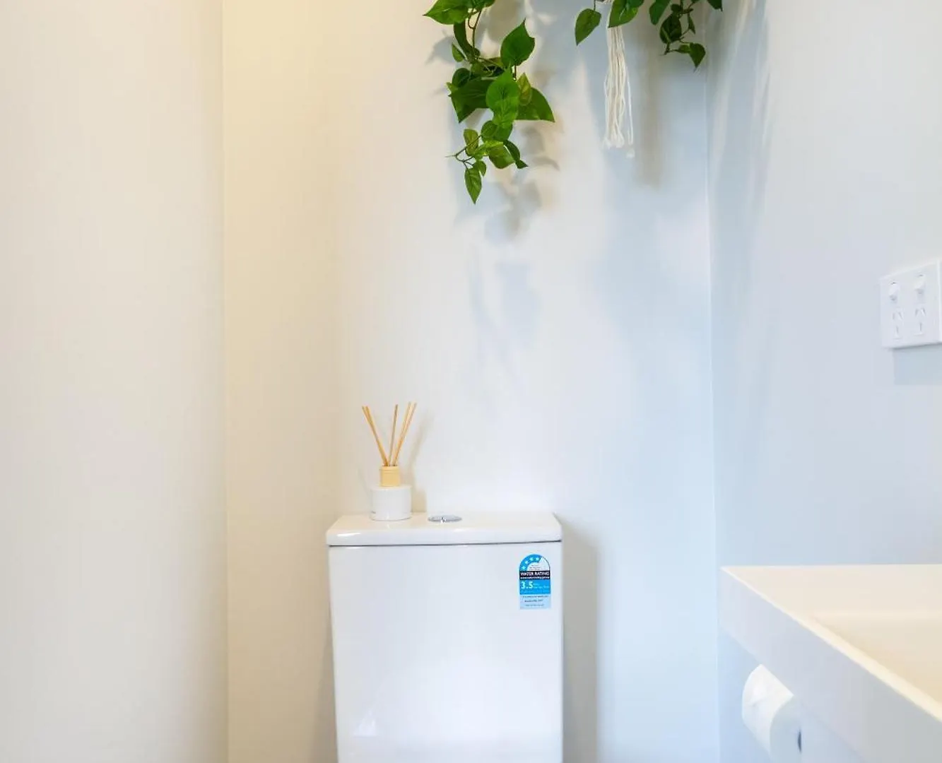 Serene 2 Bed Cbd Retreat Christchurch Apartment
