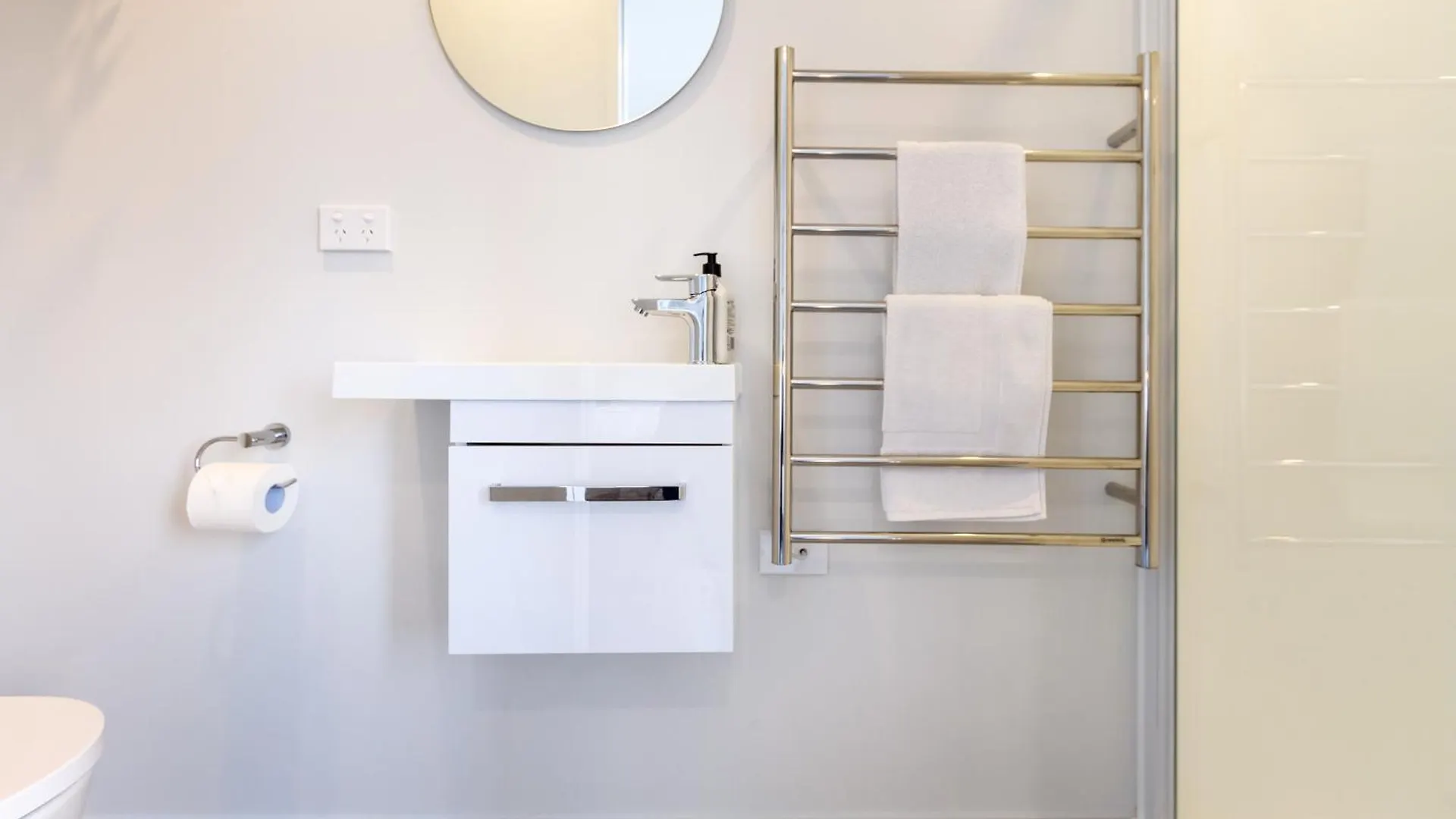 Serene 2 Bed Cbd Retreat 基督城 0*,  新西兰