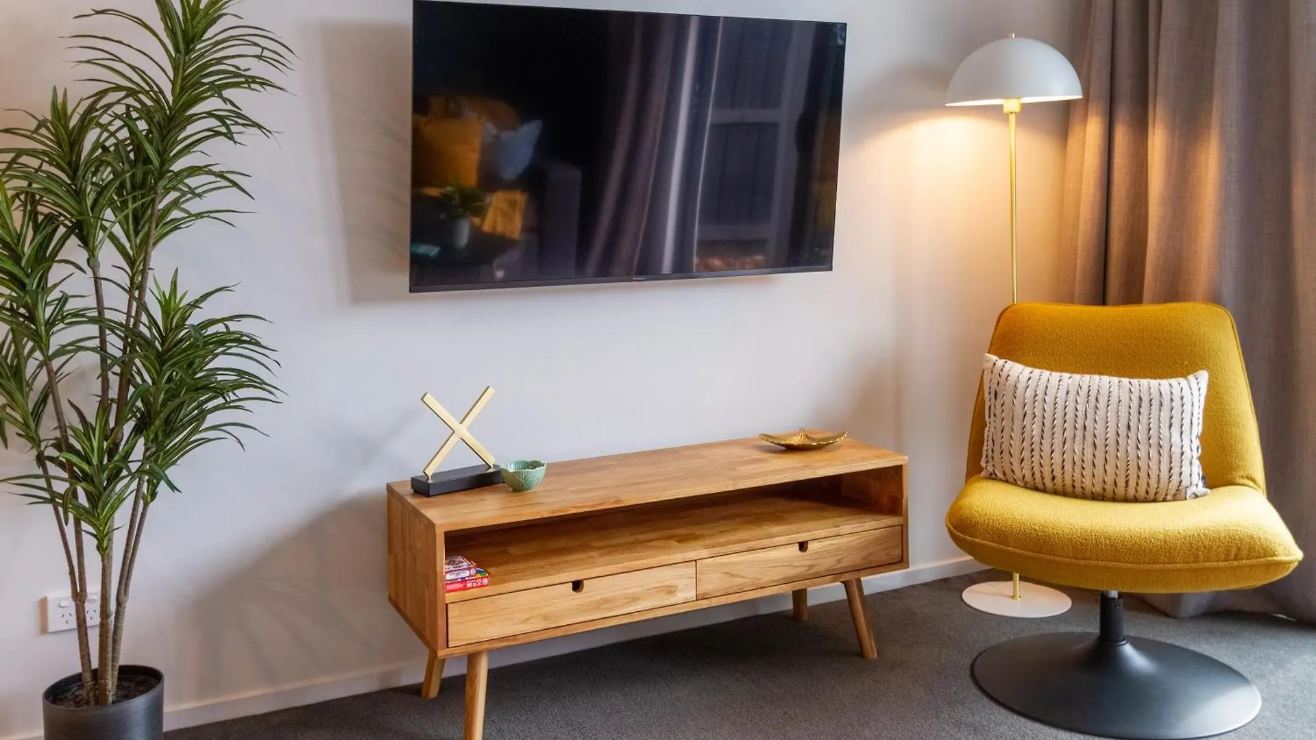 Serene 2 Bed Cbd Retreat 基督城