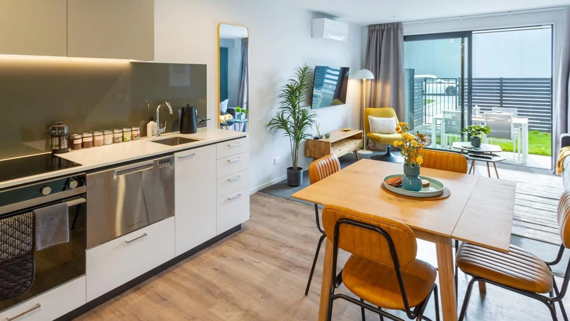 Serene 2 Bed Cbd Retreat 基督城