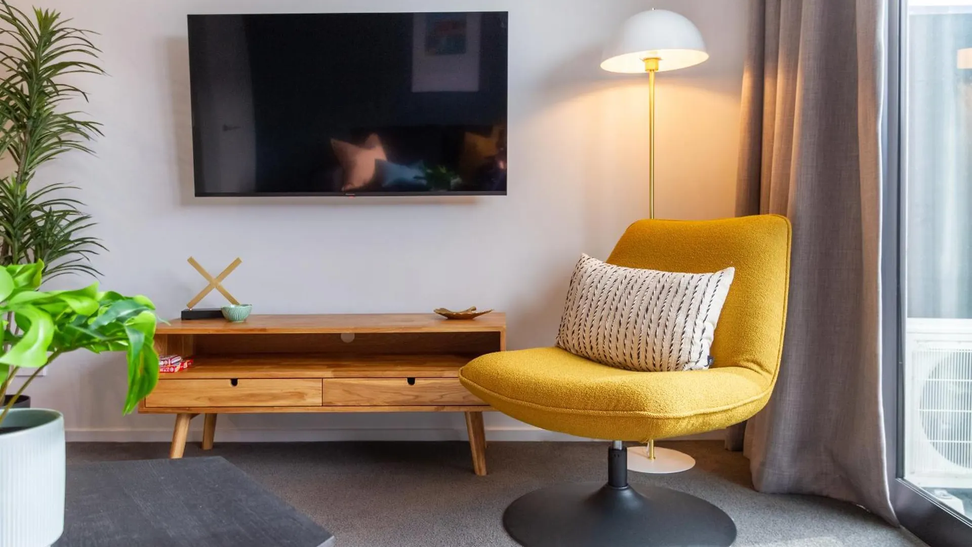 Serene 2 Bed Cbd Retreat Christchurch Apartament